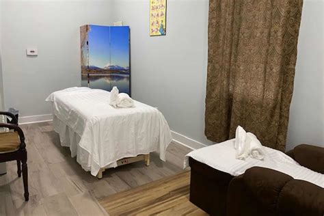 Intimate massage Escort Justiniskes